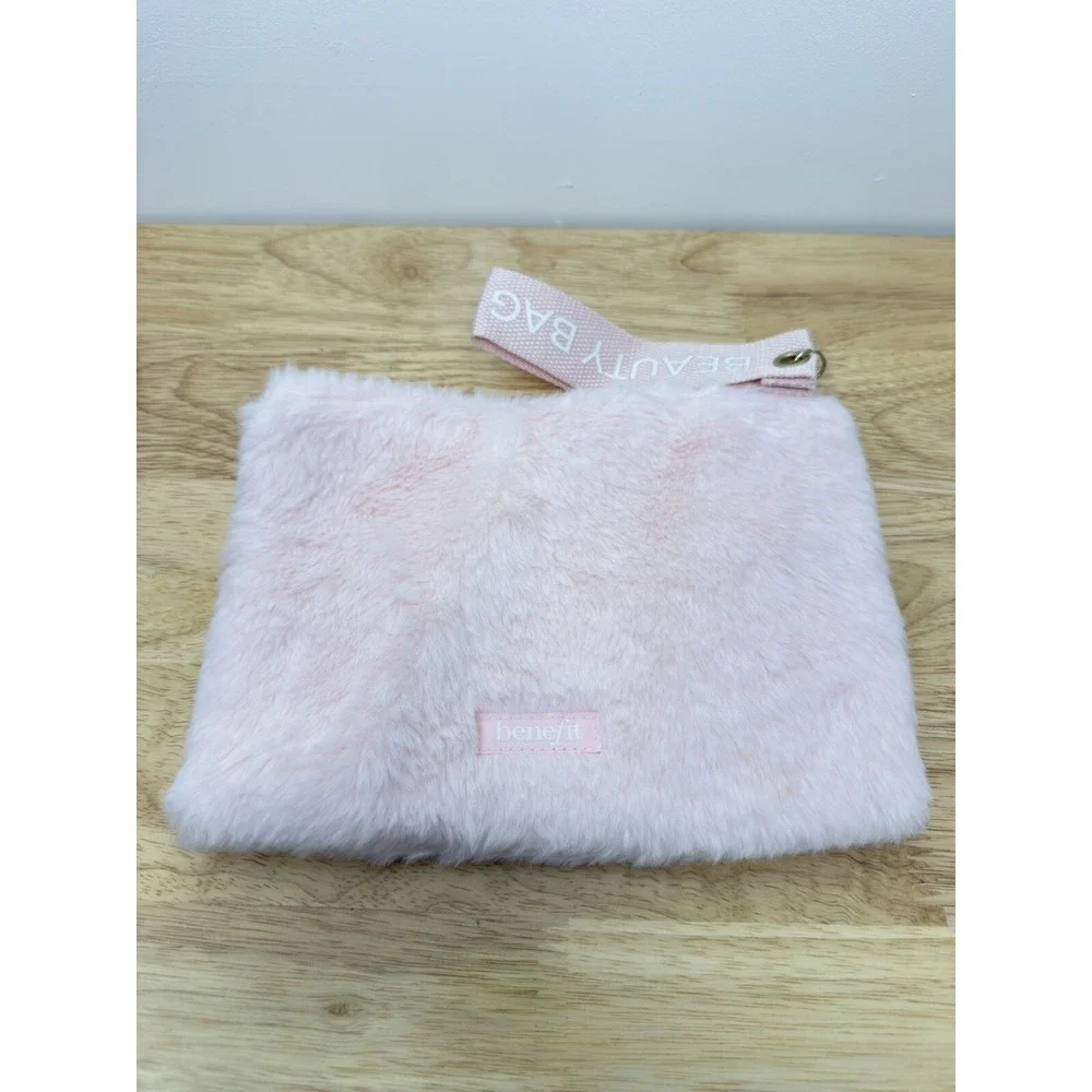 Benefit Cosmetic Makeup Travel Case Bag Pouch Pink Fur‎ Furry wristlet New #47
